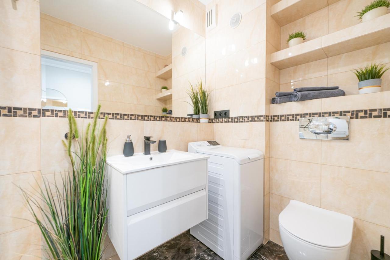 ורוצלב Apartament 55M2 - Darmowy Garaz - Klimatyzacja - Centrum - 24Na7 מראה חיצוני תמונה