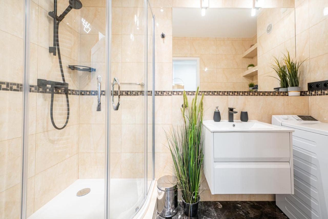 ורוצלב Apartament 55M2 - Darmowy Garaz - Klimatyzacja - Centrum - 24Na7 מראה חיצוני תמונה